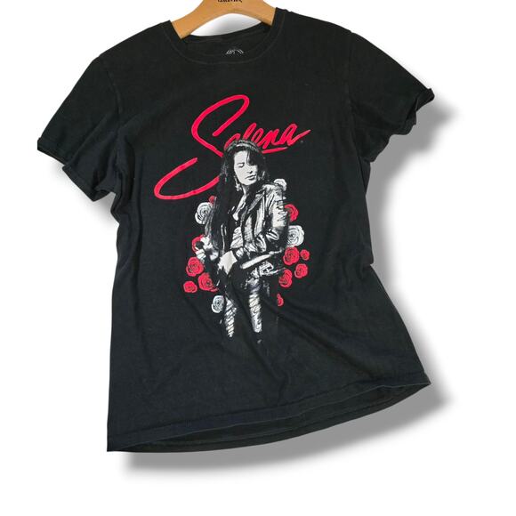 Selena Official Merch Black Graphic T-Shirt Women’s/Men’s Medium 100% Cotton - Picture 2 of 5